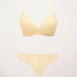 Completo intimo giallo: reggiseno senza ferretto e slip brasiliani
