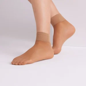 Confezione da 2 calzini alla caviglia con risvolto antipressione 20 denari beige