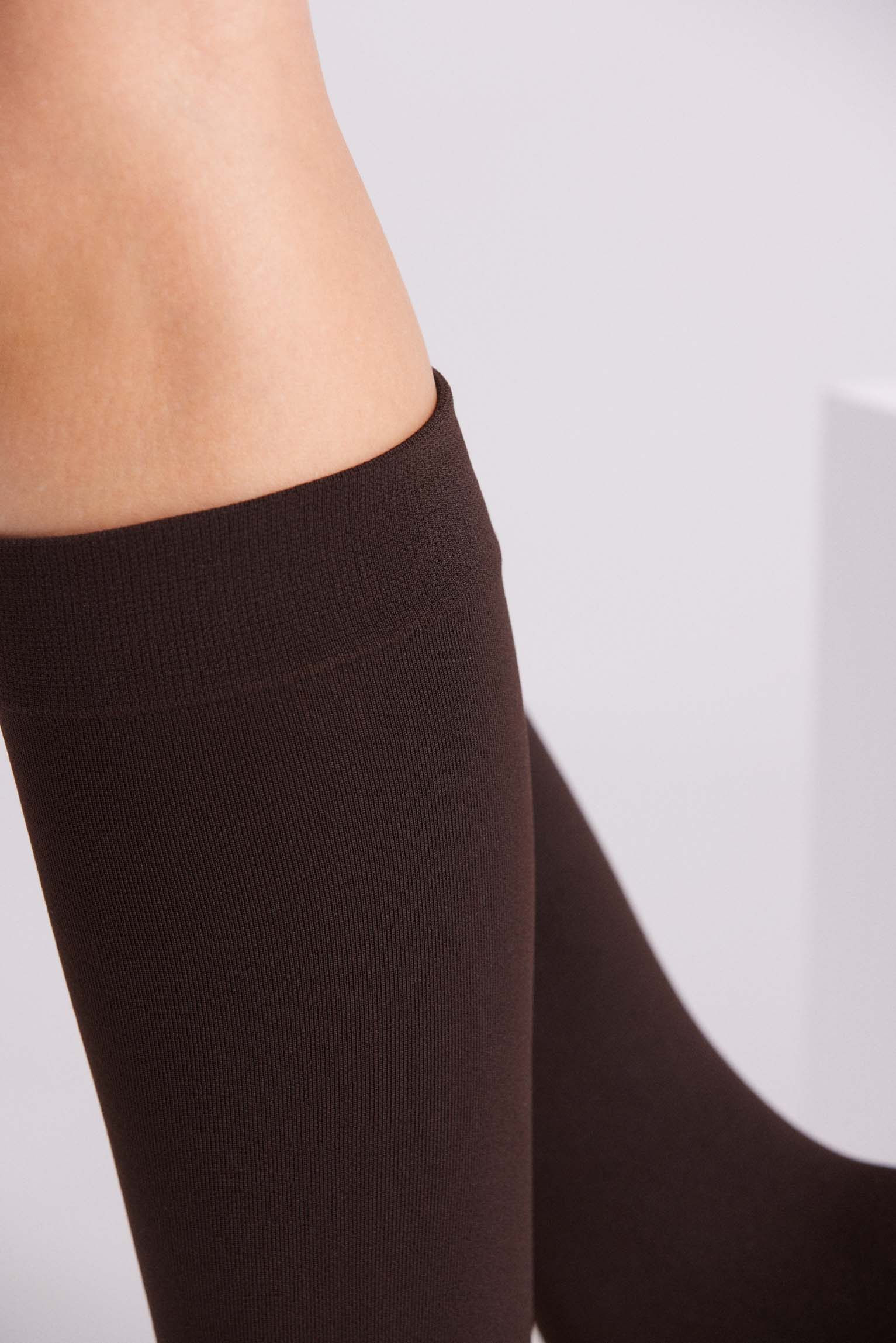 Calze lunghe senza polsino 140 denari marrone - immagine 3