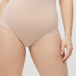 Compressione media nuda che riduce lo slip alto