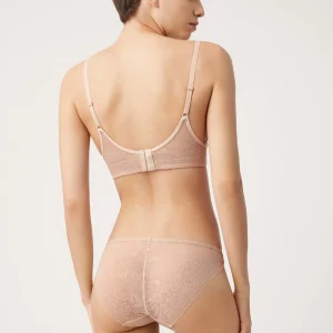 Mini slip invisibile con pizzo color carne