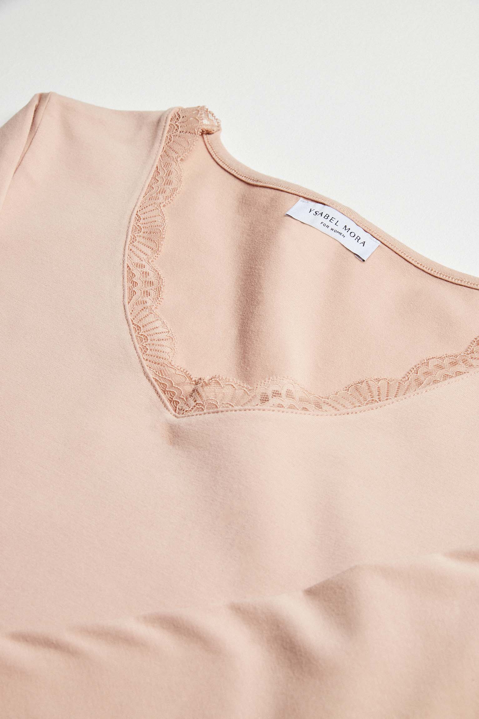 T-shirt lingerie color nudo a maniche lunghe - immagine 3