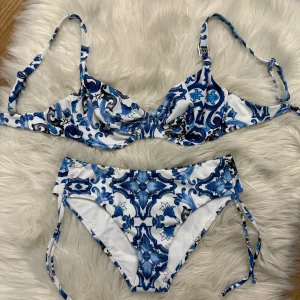 E 229 - Bikini ferretto Vietri