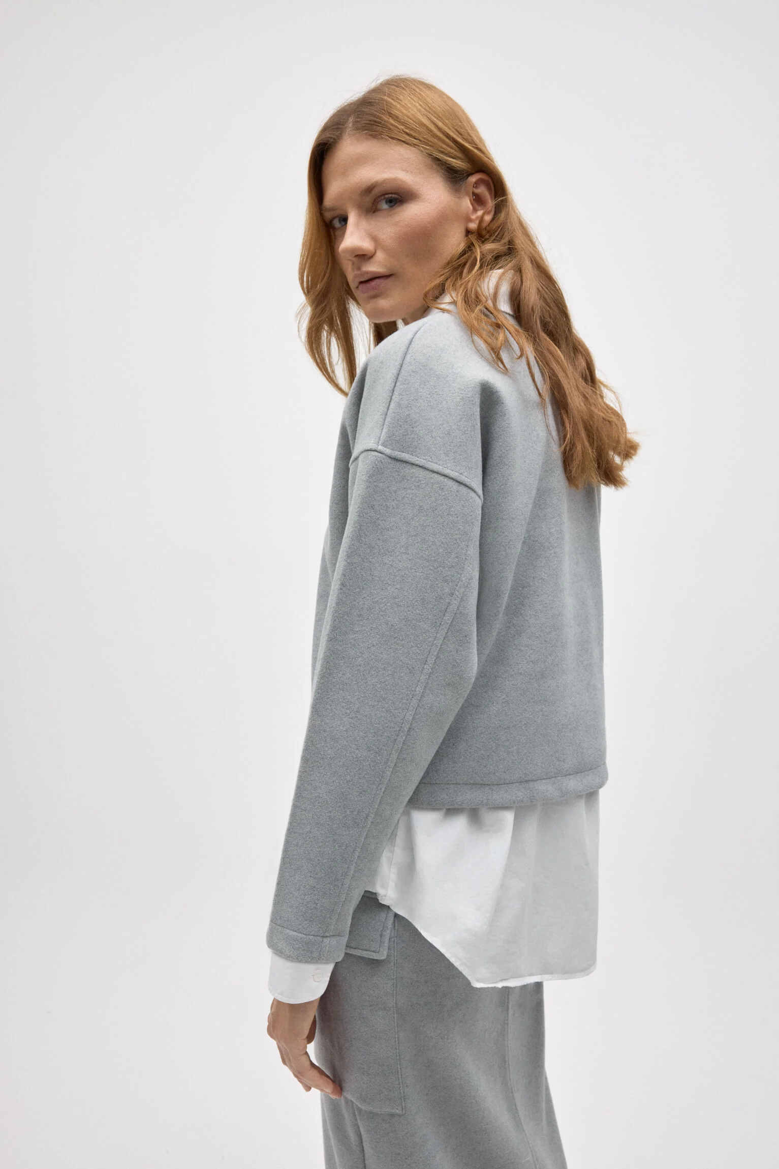 Maglione girocollo grigio strutturato caldo - immagine 3