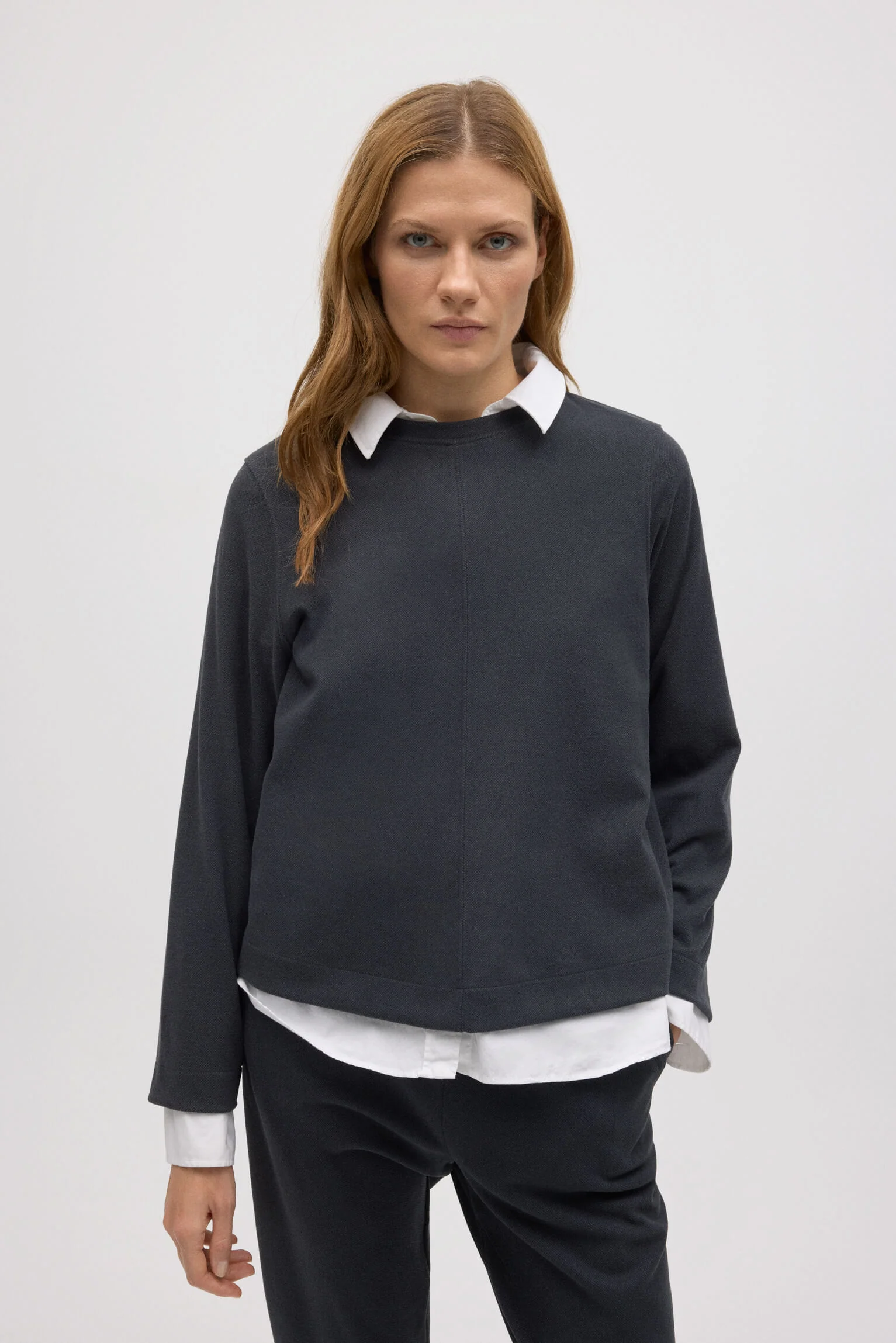 Maglione caldo girocollo con texture color carbone - immagine 5
