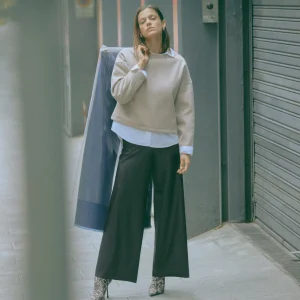 Pantaloni larghi effetto pelle nera