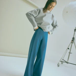 Pantaloni larghi blu eleganti