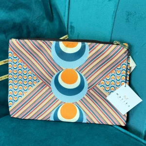 B 02 Pochette Mare Pois blu