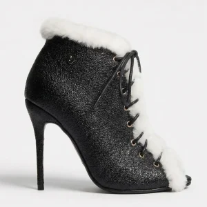 YAMAMAY – Stivaletto nero open-toe stringato con pelliccia tacco 11