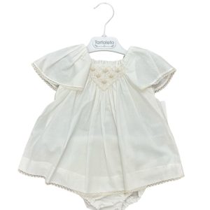 Abiti con copripannolino ricamato a mano