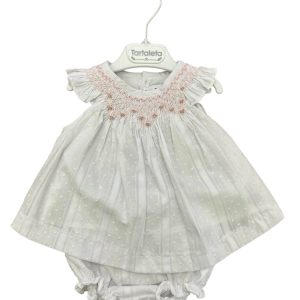 Abito plumetis ricamato a mano